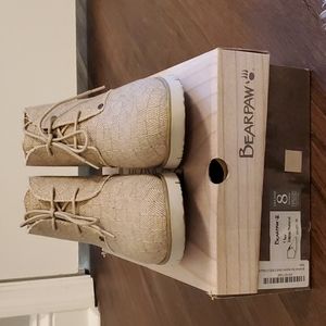 Womens chukka boots size 8